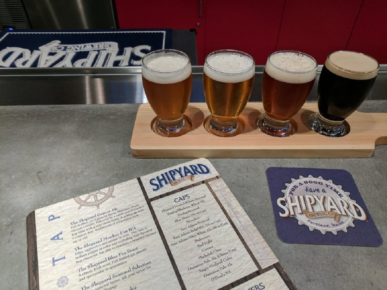 New Hampshire: Shipyard Pub (Manchester-Boston Regional Airport)