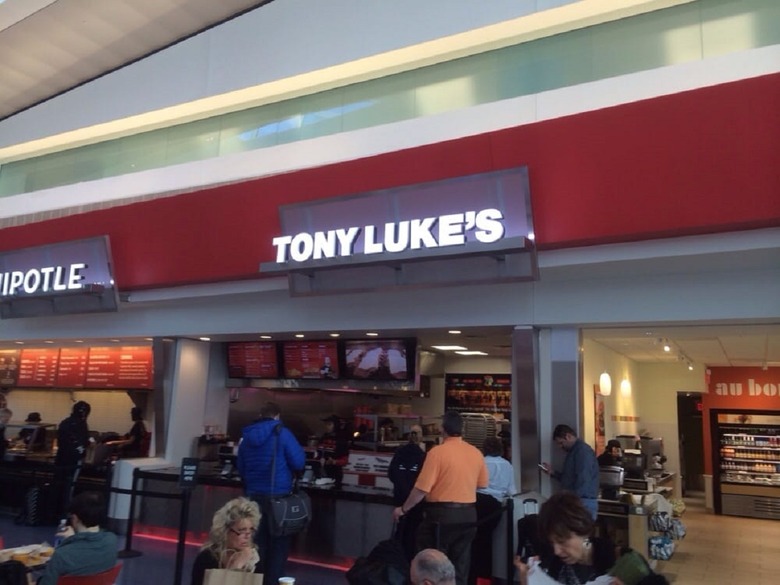 Pennsylvania: Tony Luke's (Philadelphia International Airport)