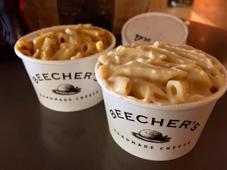 Washington: Beecher's Handmade Cheese (Seattle-Tacoma International Airport)