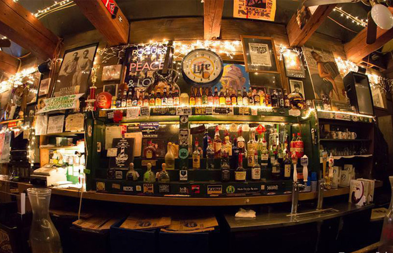 Johnny's All-American Is a Fancy Dive Bar With Ohio Vibes