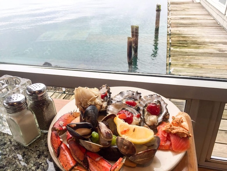 Salty's (Seattle, Wash.)