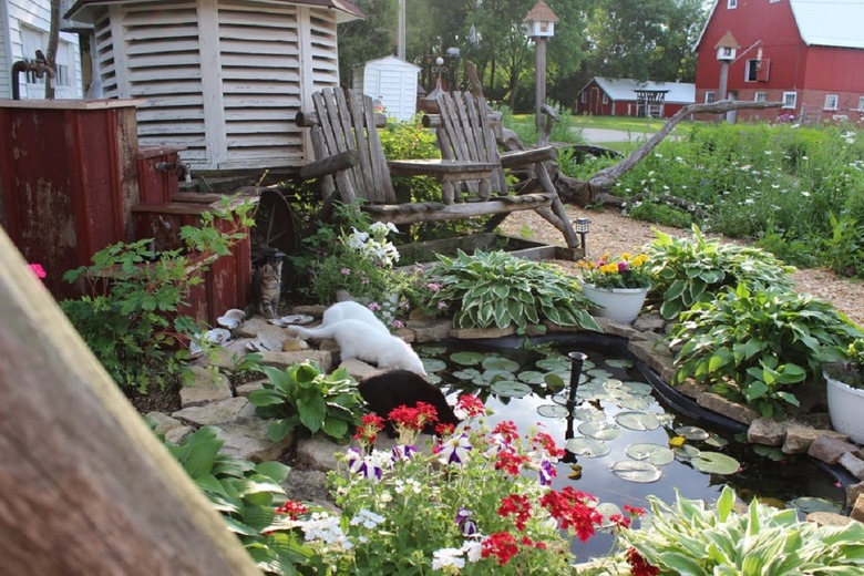 Iowa: Cupola Inn (Nora Springs)