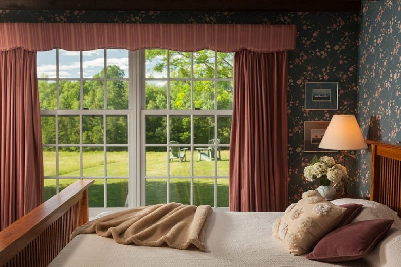 New Hampshire: Chesterfield Inn (West Chesterfield)