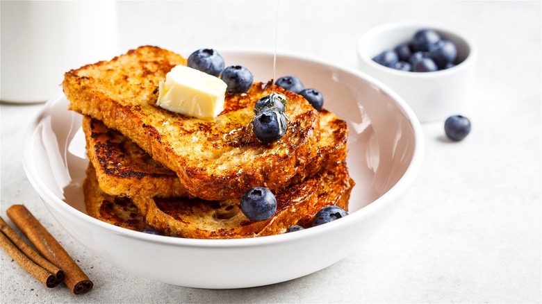 French toast with blueberries