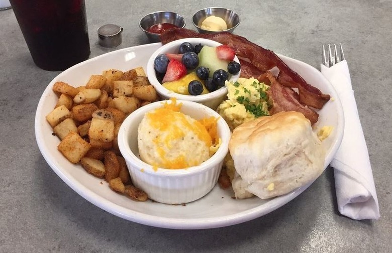 Arkansas: Breakfast Sampler, At the Corner (Little Rock) 
