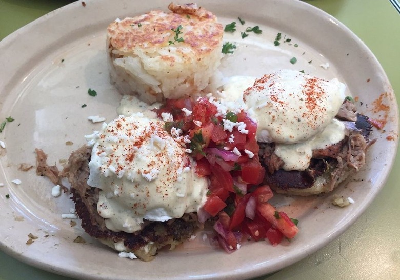 Colorado: Chile Verde Benedict, Snooze (Various Locations)