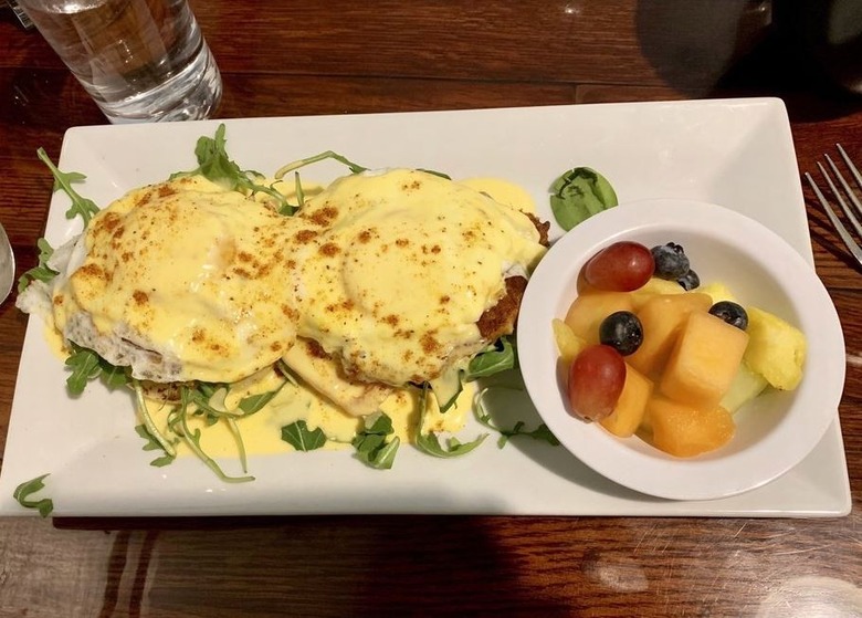 Delaware: Crab Cake Benedict, Drip Café (Hockessin)