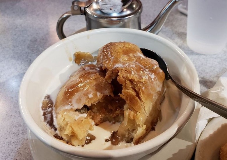 Pennsylvania: Apple Dumpling, Dutch Eating Place (Philadelphia) 