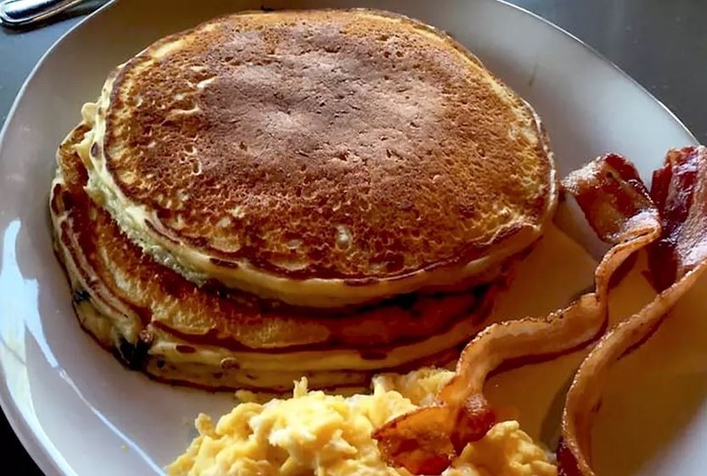 South Dakota: Pancakes, Tally's Silver Spoon (Rapid City)