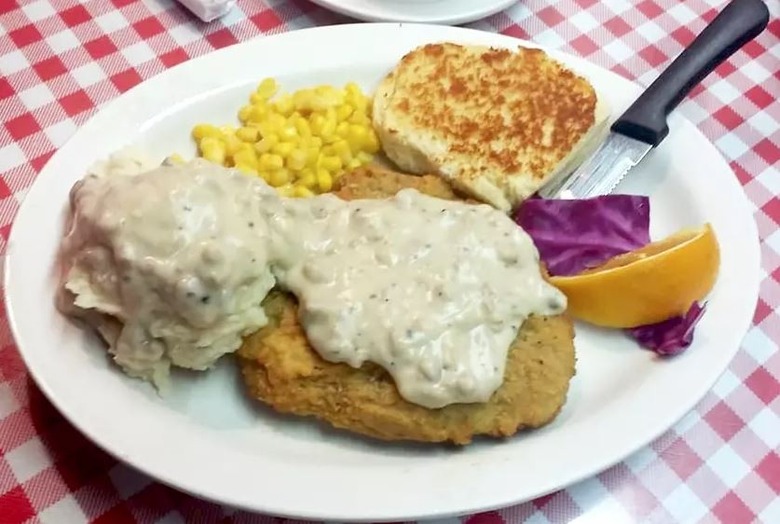 Wyoming: Caboose, Luxury Diner (Cheyenne)