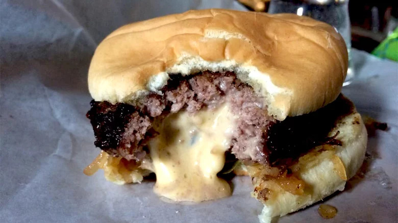 Minnesota: Matt's Bar, Minneapolis