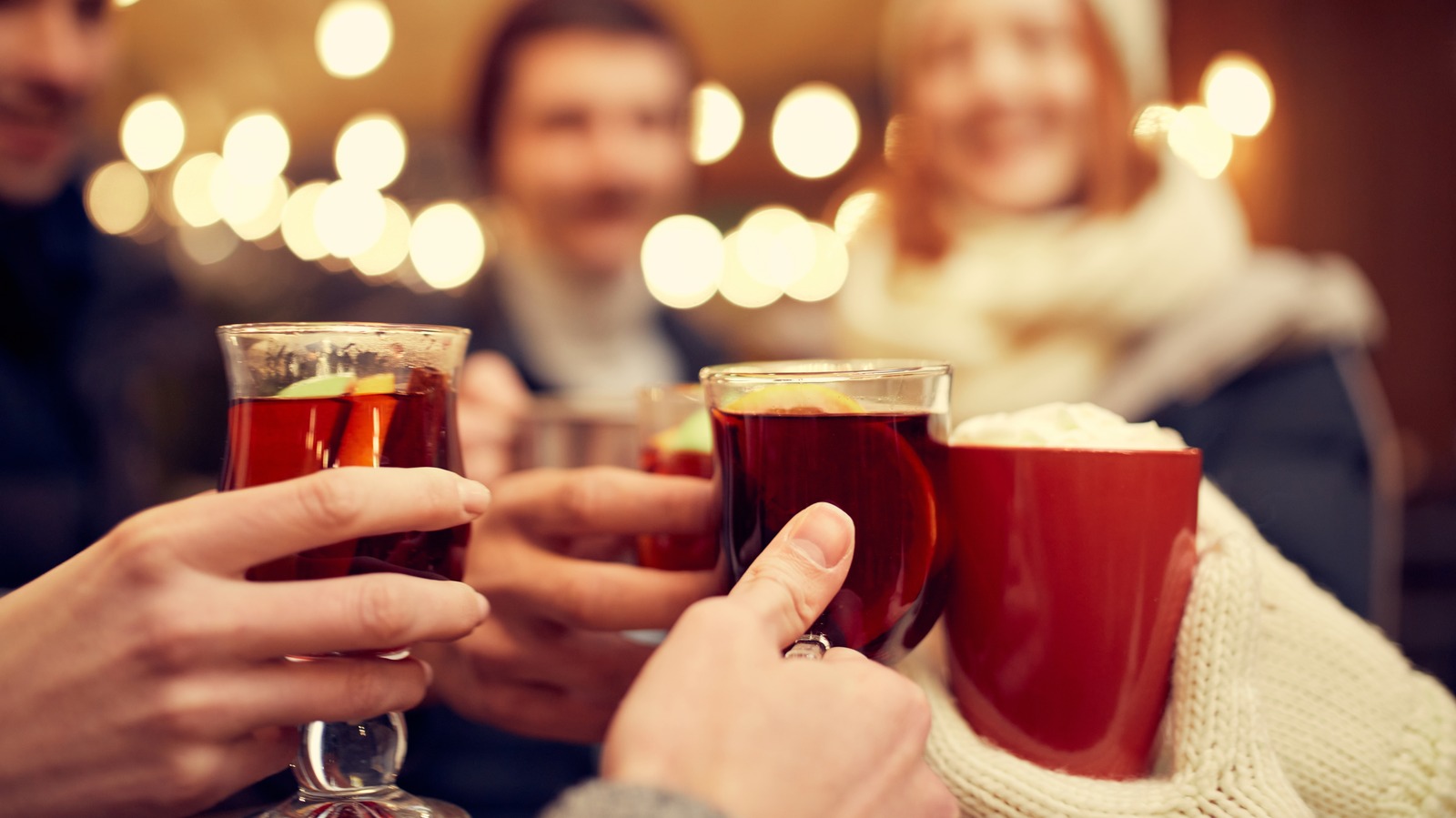 The Best Hot Drinks To Enjoy During The Holidays