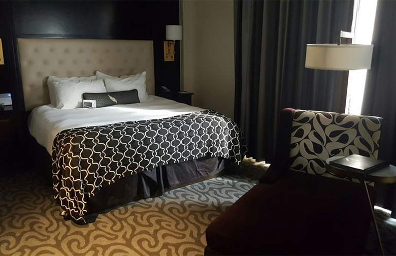 Iowa: Hotel Blackhawk (Davenport)