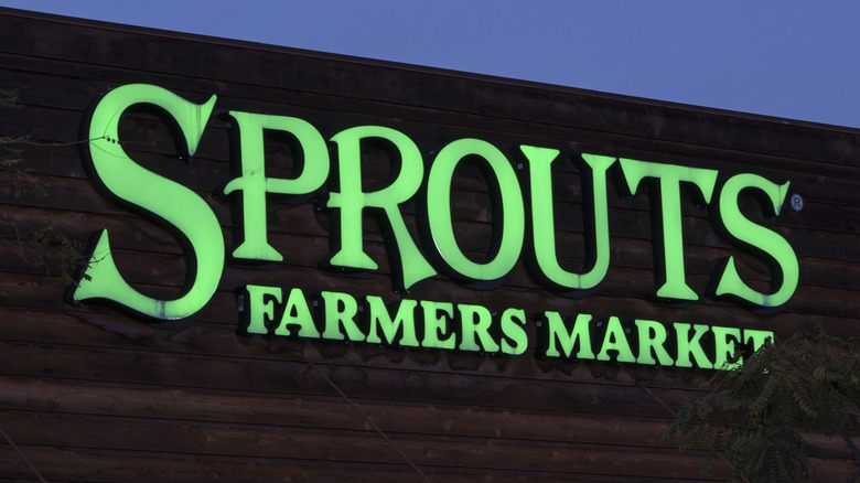 A Sprouts Farmers Market logo