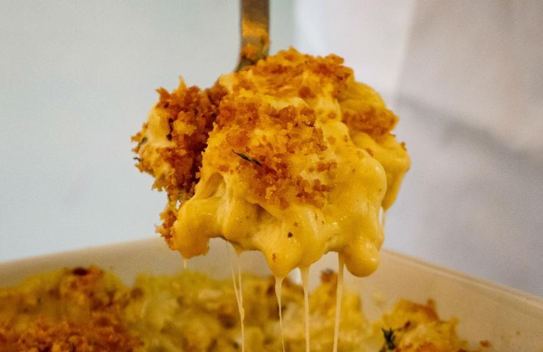 Gooey, Creamy Mac and Cheese