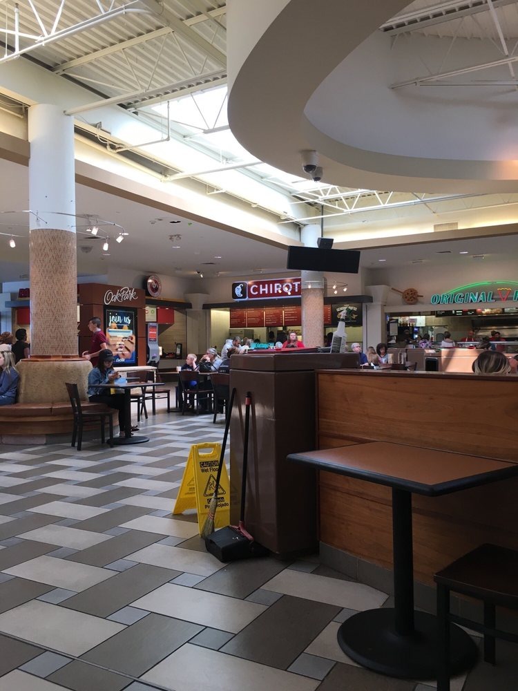  Kansas: Oak Park Mall, Overland Park