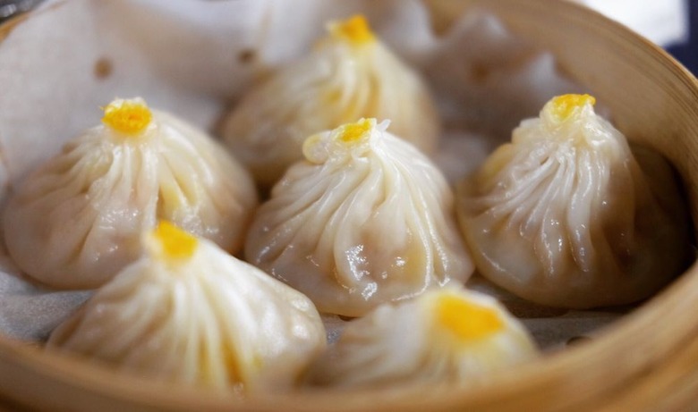 New York: New World Mall Food Court, New York City