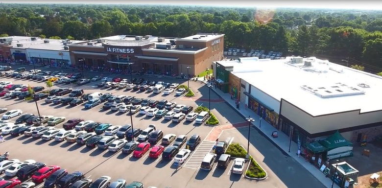 Rhode Island: Garden City Center, Cranston
