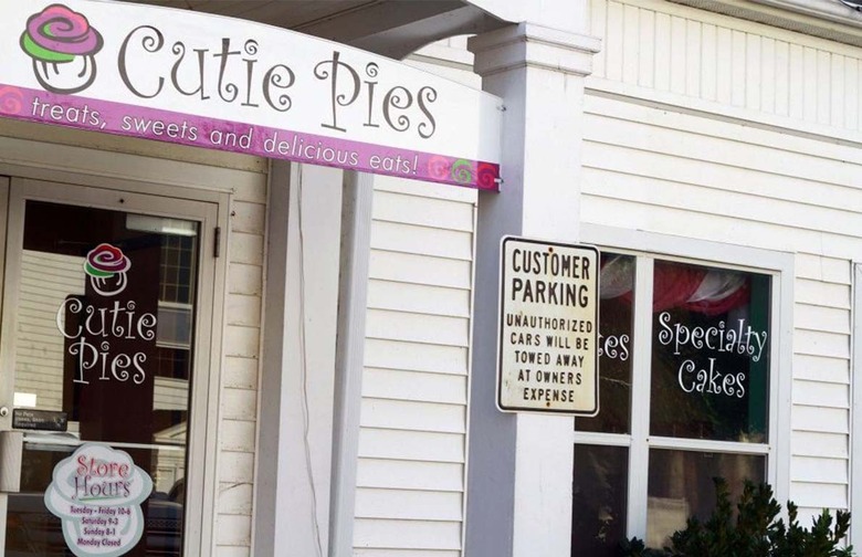 Connecticut: Cutie Pies (Thomaston) 