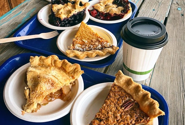 New Mexico: Pie-O-Neer Pies (Pie Town)