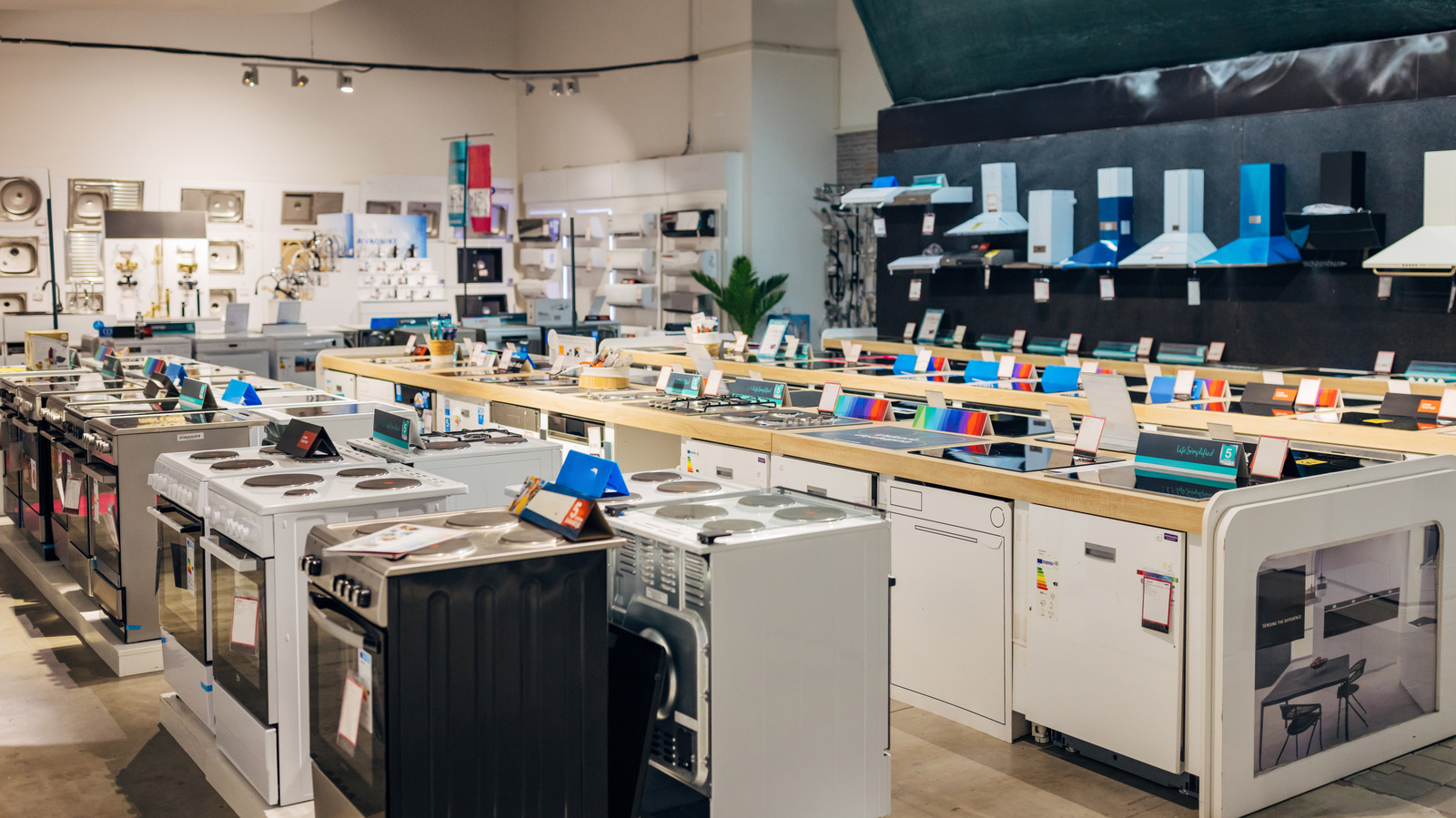 The Best Place To Buy Kitchen Appliances Isn't Costco, According To A Consumer Reports Survey