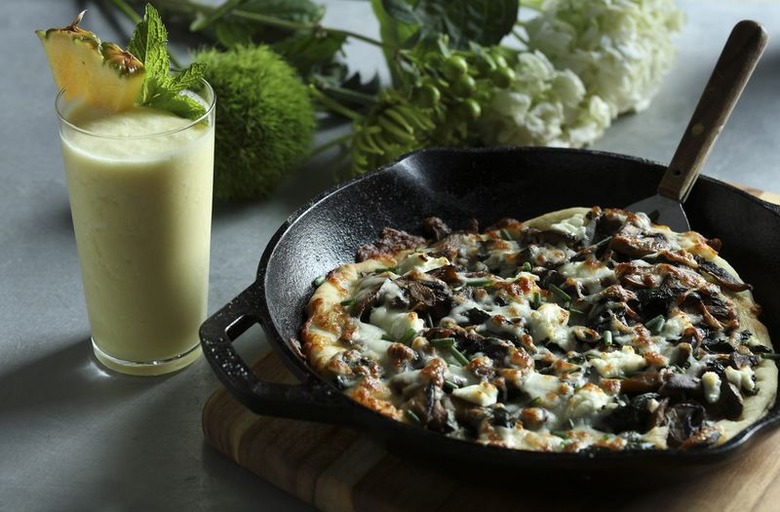 White Pizza With Mushrooms and Garlicky Greens
