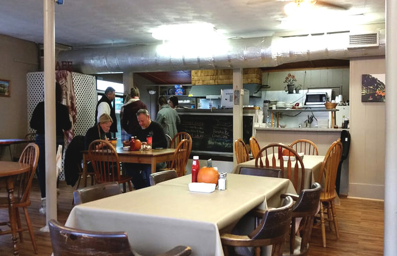 West Virginia: The Country Café (Harpers Ferry)