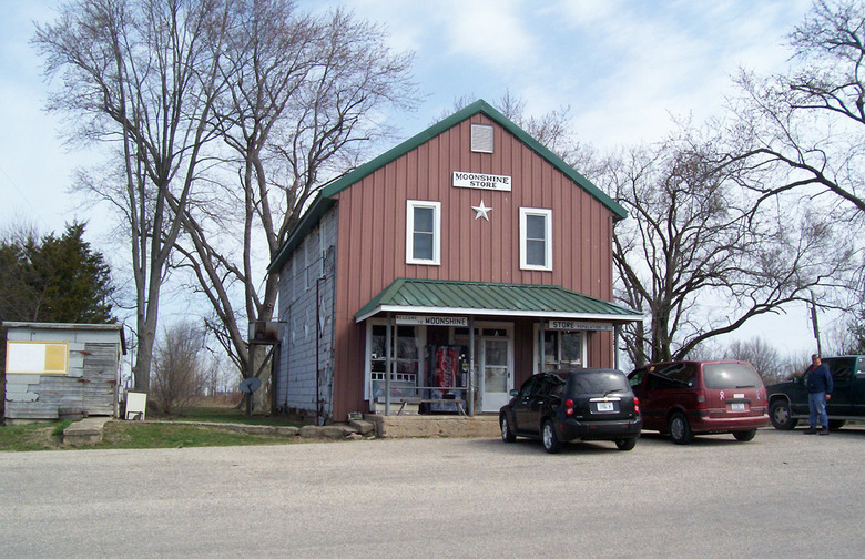 Moonshine Store, Martinsville, Ill.