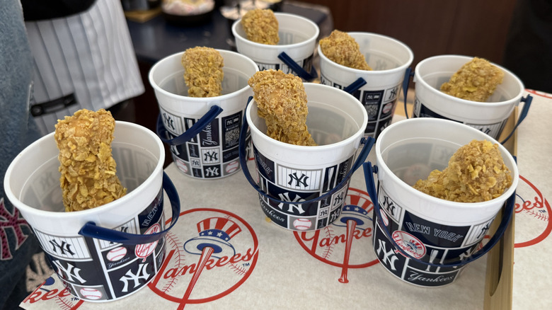 Mini Dessert "Chicken" Buckets