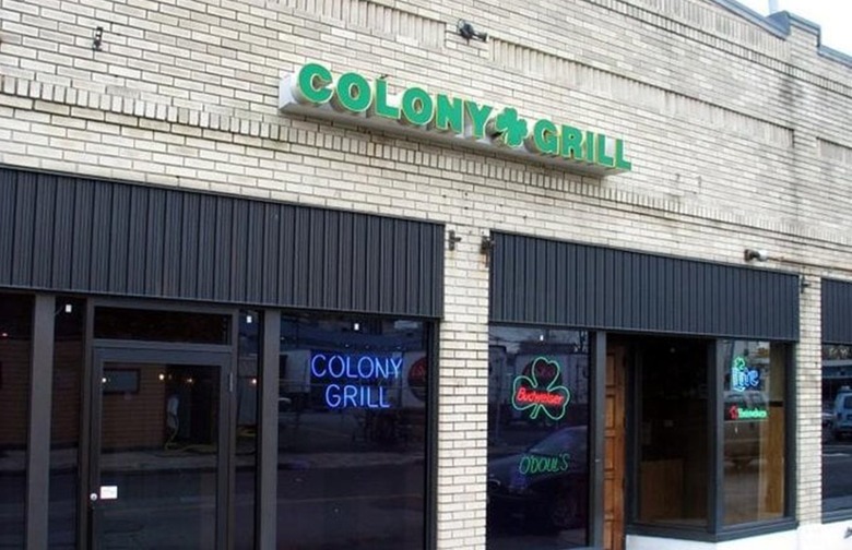 Hot Oil Bar Pie, Colony Grill (Stamford, Connecticut)