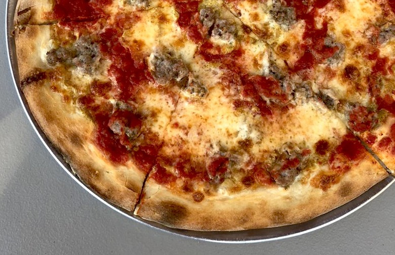 Mustard, Papa's Tomato Pies (Robbinsville, New Jersey)