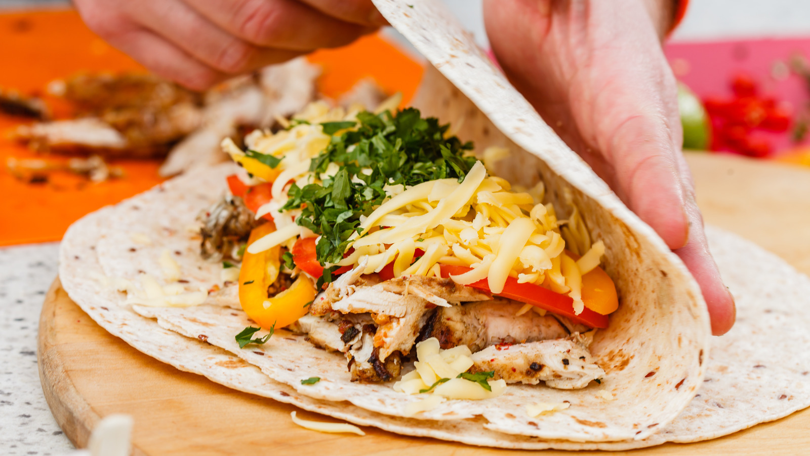 The Best Way To Build A Quesadilla For Easy Flipping - Vimarsana News