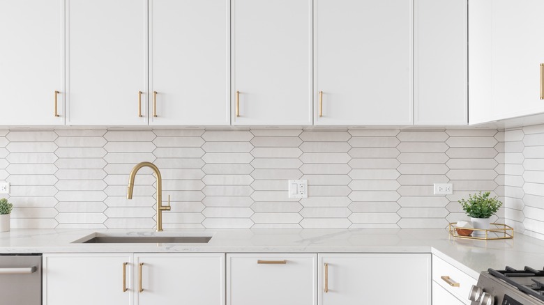 white kitchen cabinets