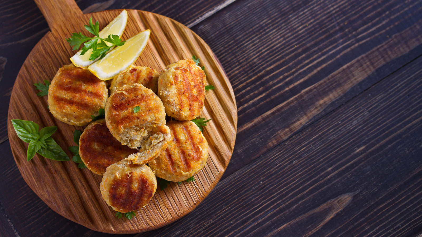 The Best Way To Reheat Crab Cakes Without Them Totally Falling Apart