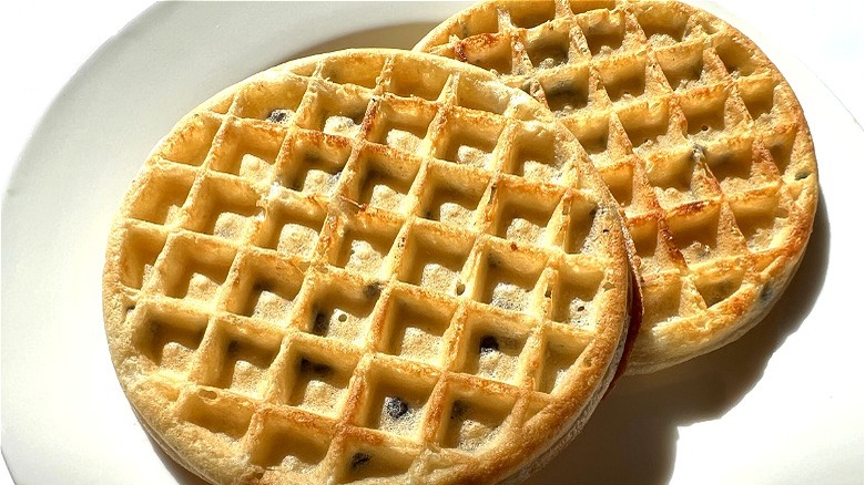 Crispy freezer waffles 