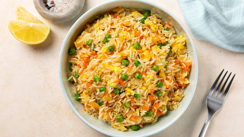 Egg fried rice with peas and carrots