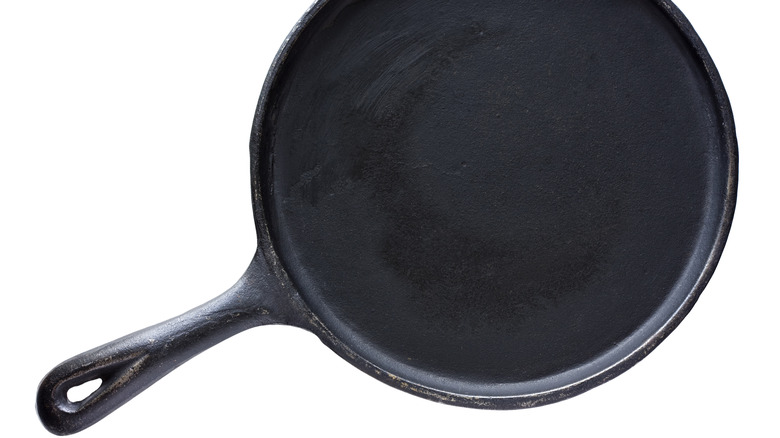 Cast iron skillet