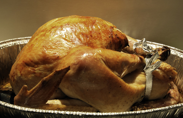 I don't have a big enough pan for my turkey. Is a foil pan OK?