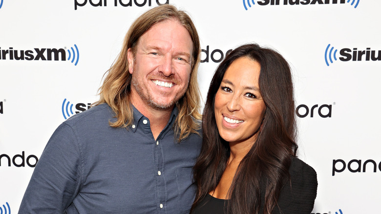 Joanna Gaines and Chip Gaines smiling