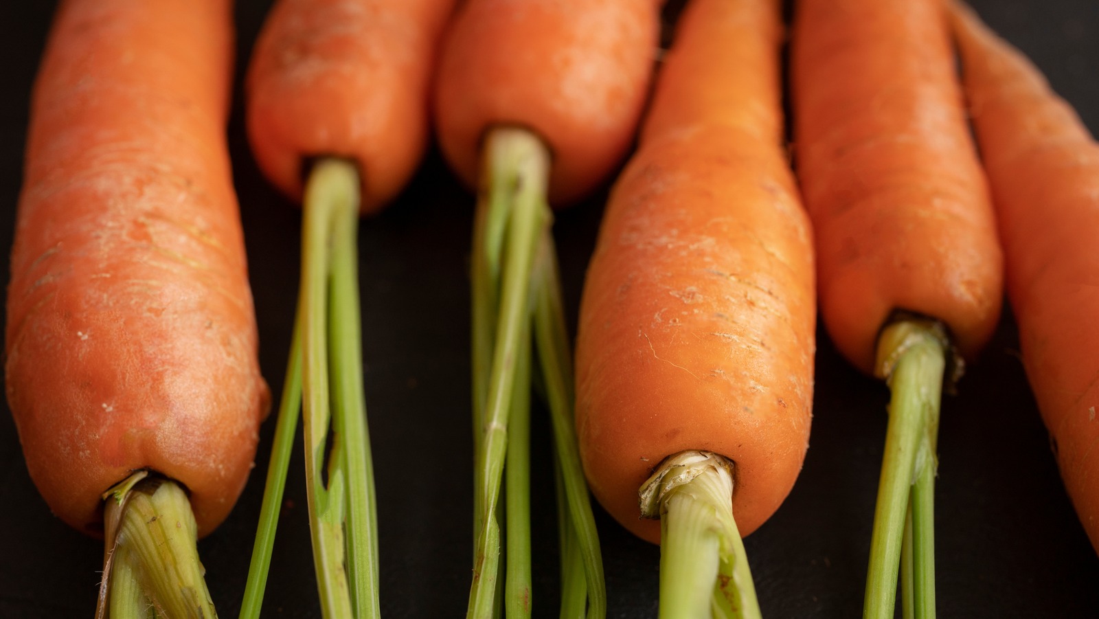 The Carrot Myth That Bizarrely Started From WWII Propaganda