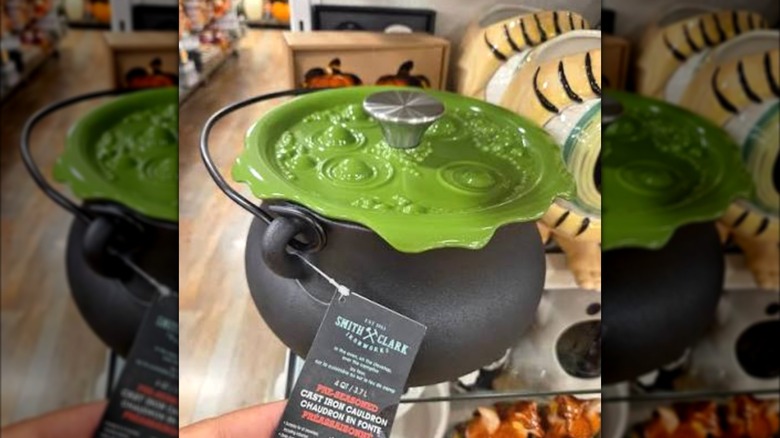 Smith & Clark cast-iron cauldron with green slime bubbling lid
