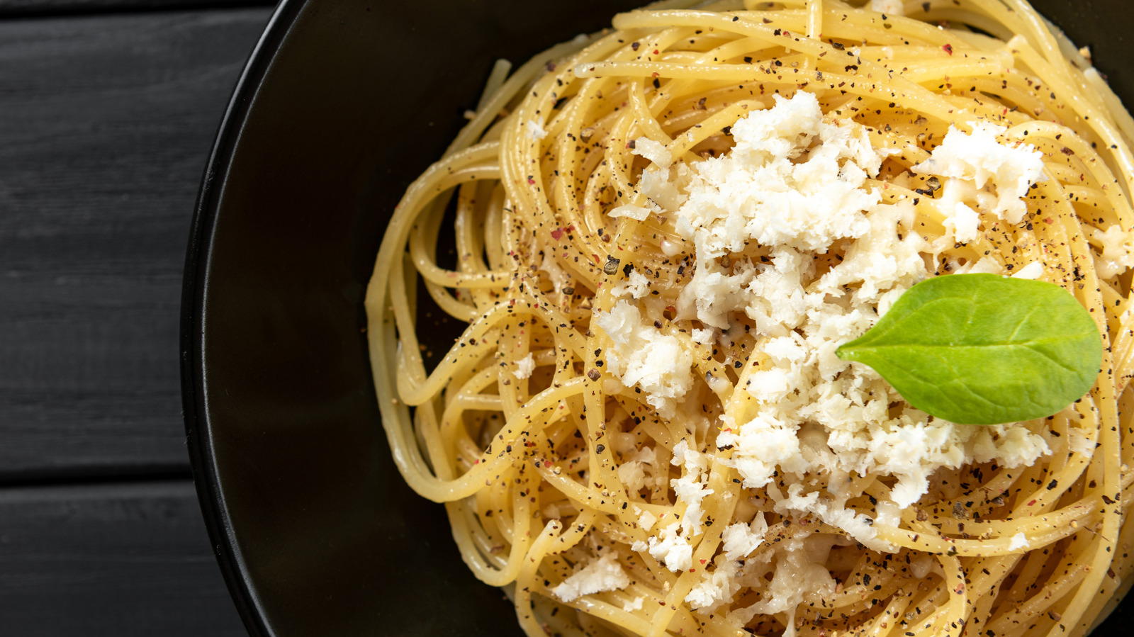 The Cheesecake Factory's Cacio E Pepe Isn't The Most Traditional Take ...