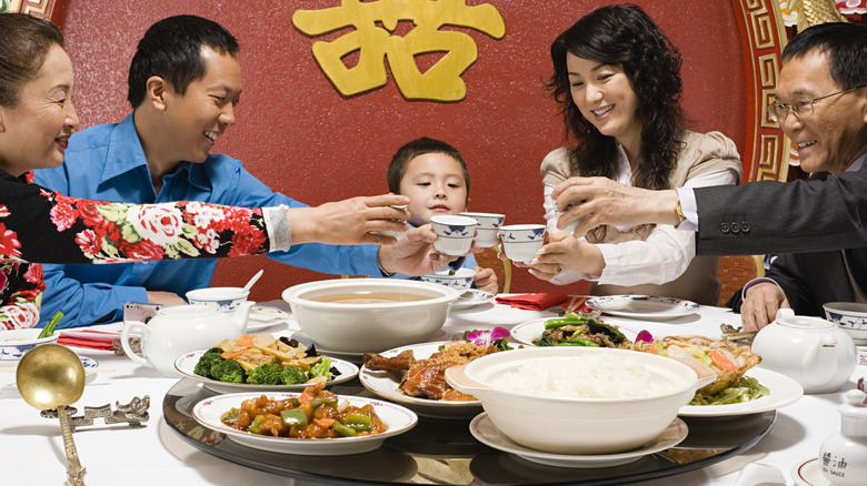 chinese restaurant family tea