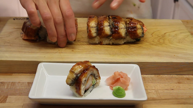 Unagi roll being served