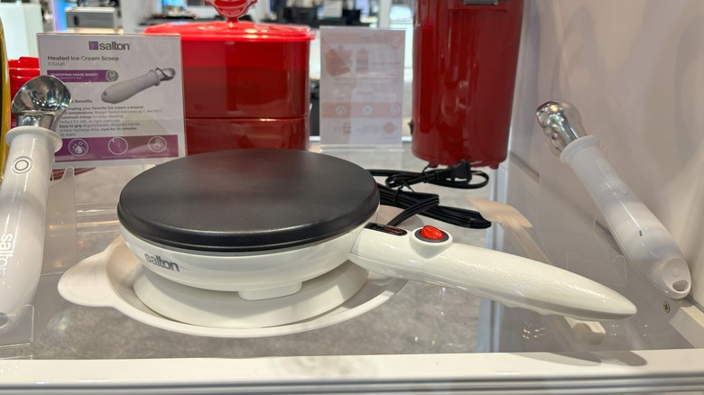 Crepe & Tortilla Maker in white