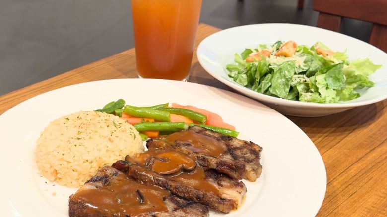 cowboy pot roast meal from Texas Roadhouse