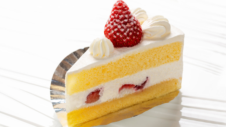 Japanese strawberry cake
