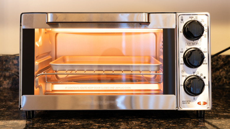 close up of a toaster oven
