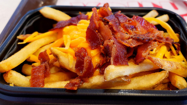 Wendy's Baconator fries in tray