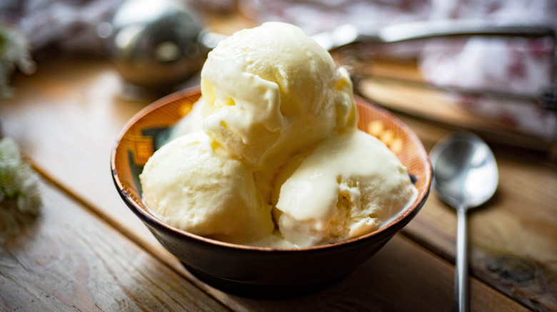 Ice cream in bowl with spoon
